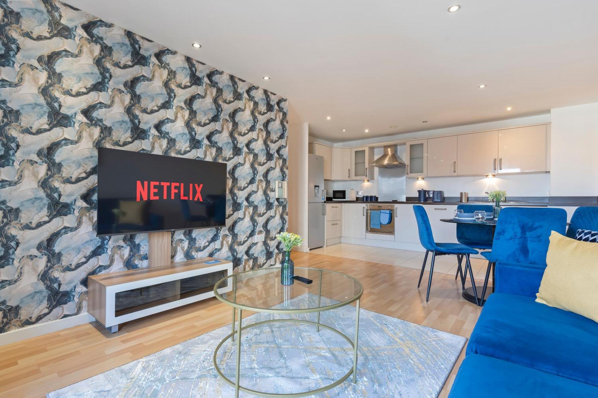 Spacious 2 Bedroom Apartment-City Centre - Free Parking- Sleeps 5 Birmingham Exterior photo
